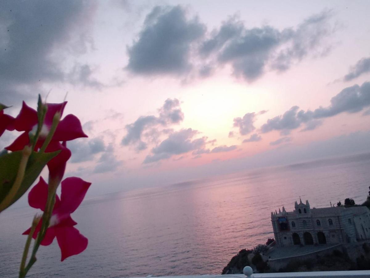 Bluemind Hotel Tropea Exterior photo