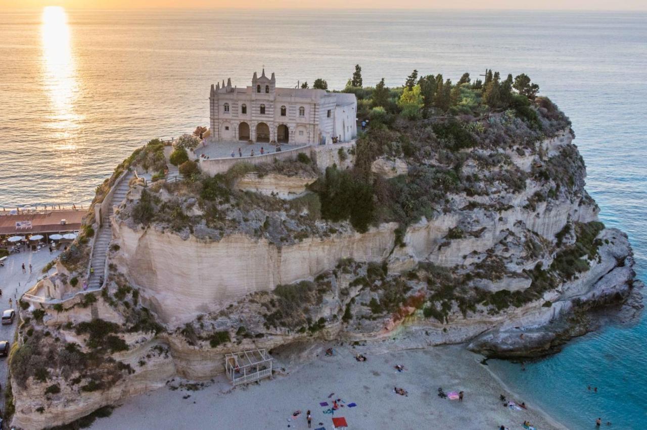 Bluemind Hotel Tropea Exterior photo